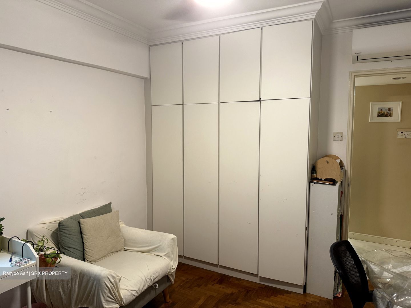 Melville Park (D18), Condominium #501503391